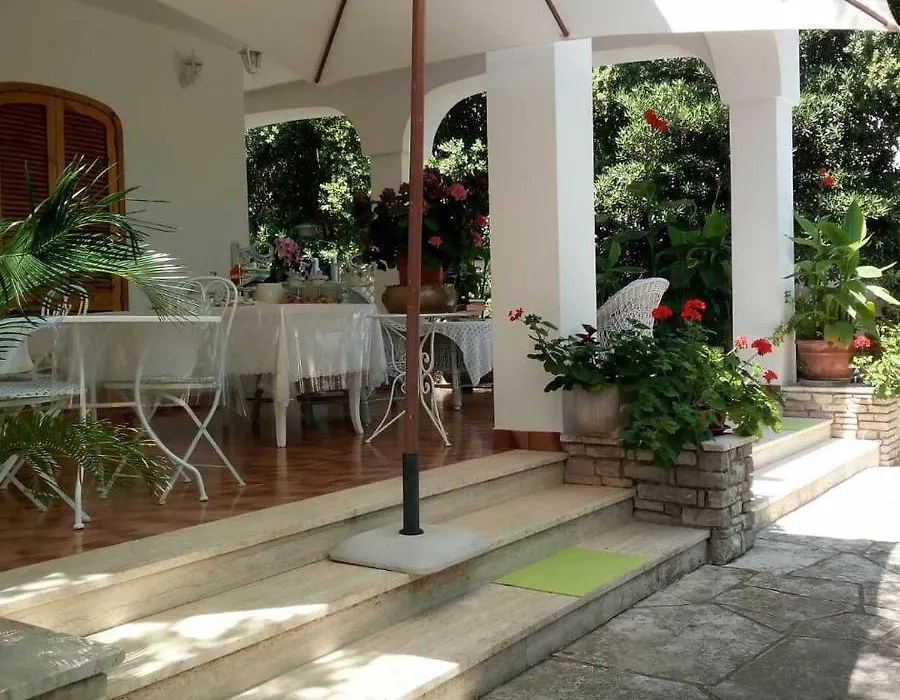 B&B Il Villino Torre Dell'Orso-1